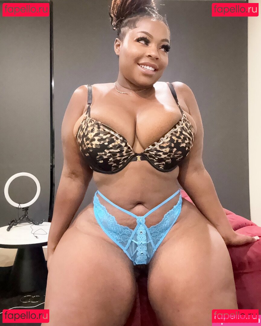 Alicia Lamars Nude Onlyfans Photo 14