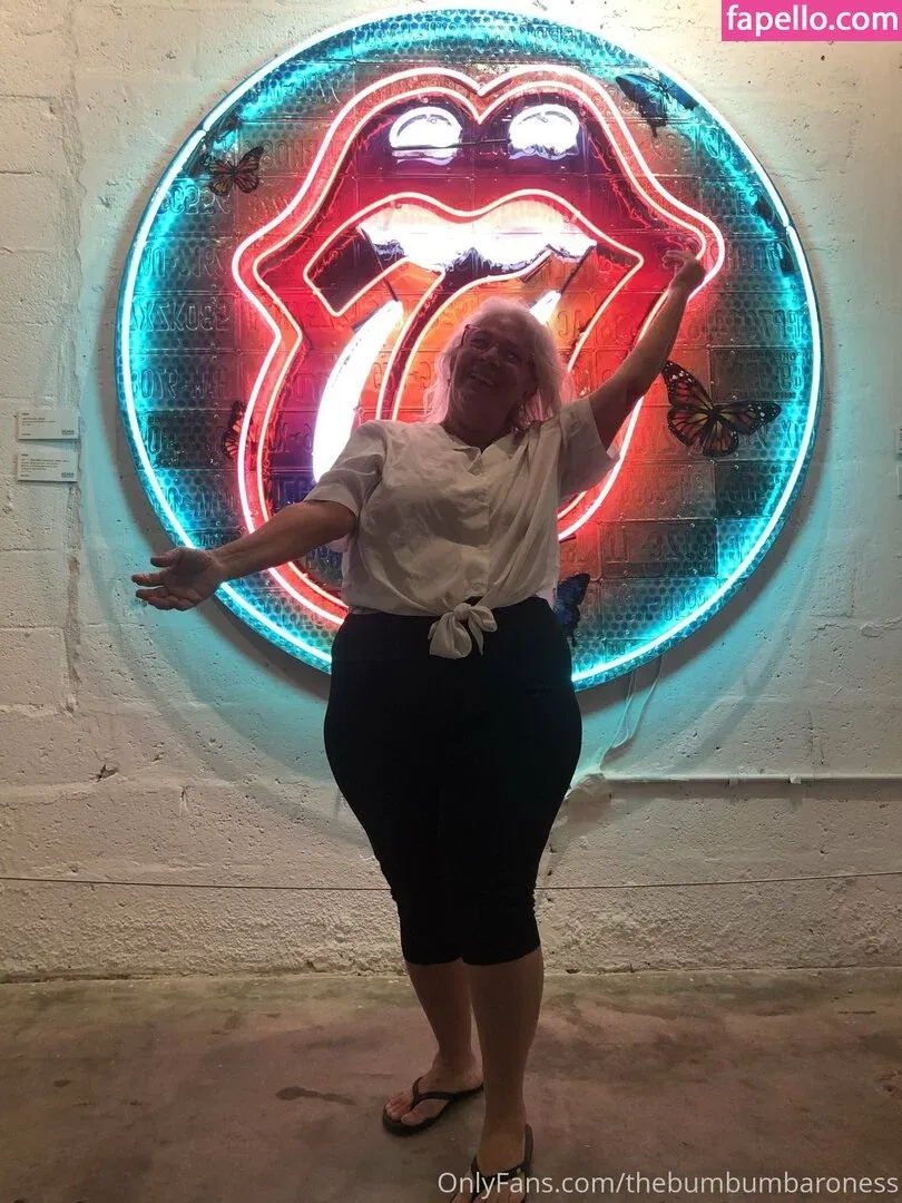 thebumbumbaroness Onlyfans Photo Gallery 