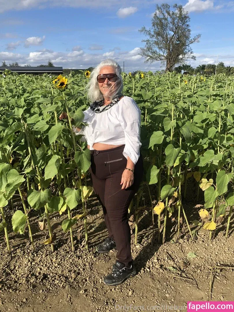 thebumbumbaroness Onlyfans Photo Gallery 