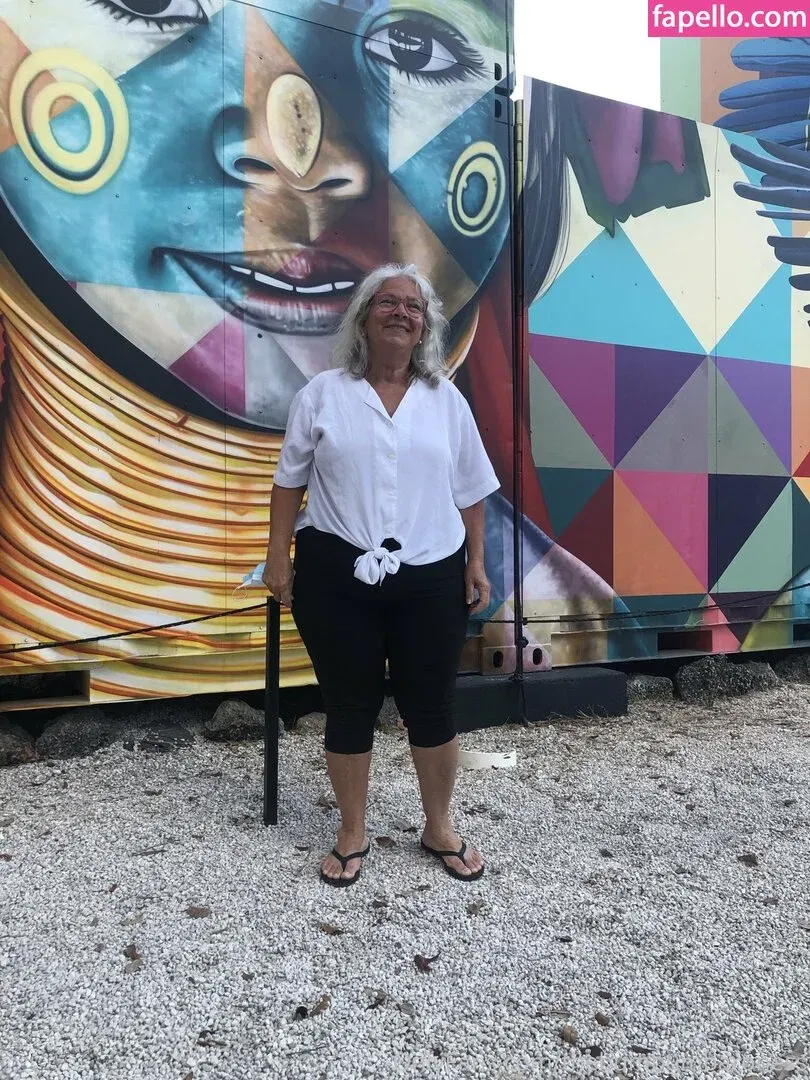 thebumbumbaroness Onlyfans Photo Gallery 