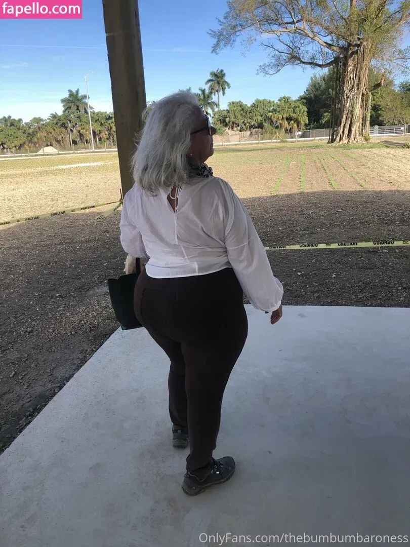 thebumbumbaroness Onlyfans Photo Gallery 