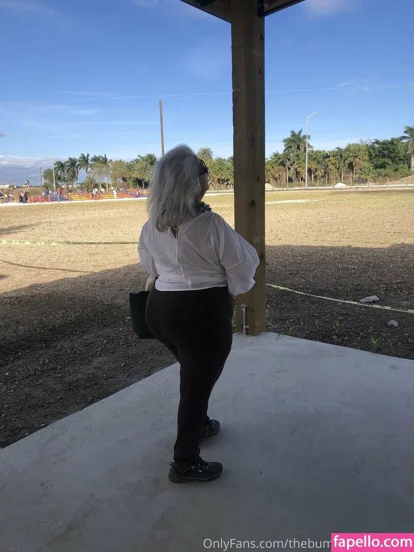 thebumbumbaroness Onlyfans Photo Gallery 