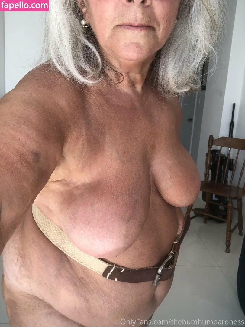 thebumbumbaroness Onlyfans Photo Gallery 