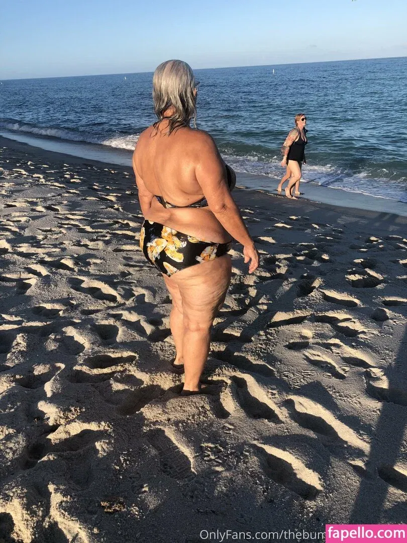 thebumbumbaroness Onlyfans Photo Gallery 