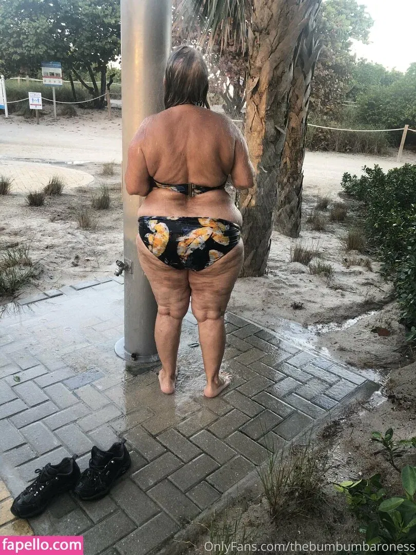 thebumbumbaroness Onlyfans Photo Gallery 