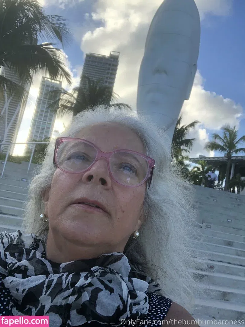 thebumbumbaroness Onlyfans Photo Gallery 