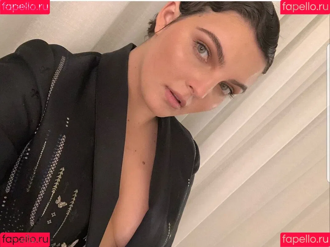 Camren Bicondova Onlyfans Photo Gallery 