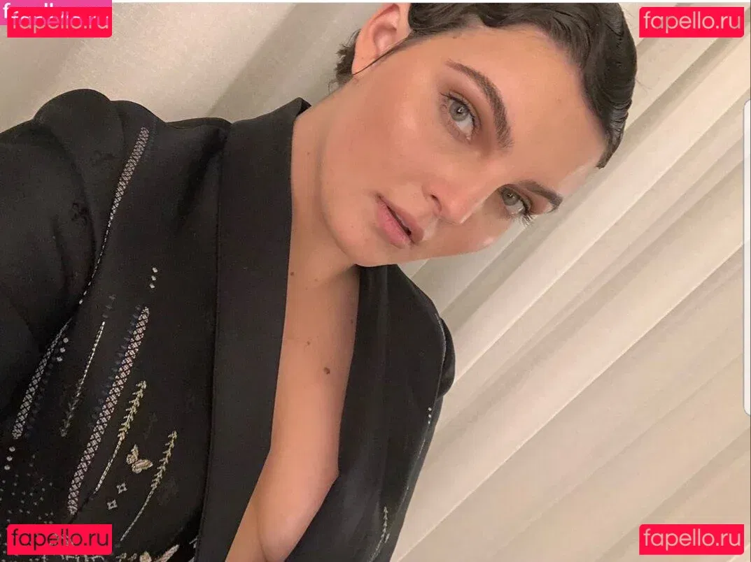 Camren Bicondova Onlyfans Photo Gallery 