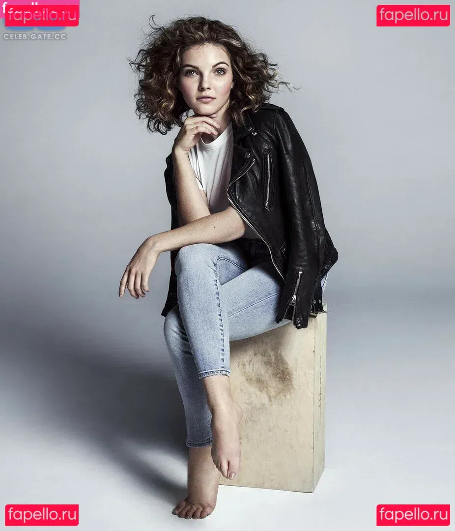 Camren Bicondova Onlyfans Photo Gallery 