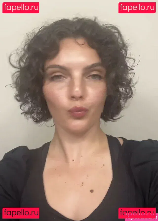 Camren Bicondova Onlyfans Photo Gallery 