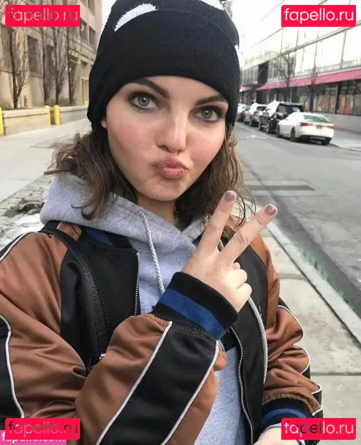 Camren Bicondova Onlyfans Photo Gallery 