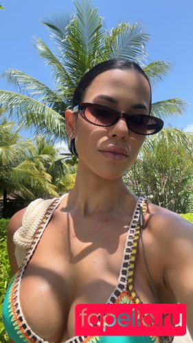 Larissa Tomásia Onlyfans Photo Gallery 