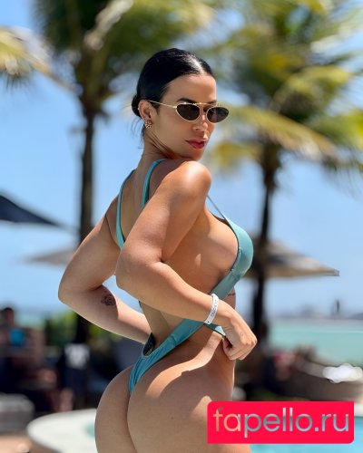 Larissa Tomásia Onlyfans Photo Gallery 