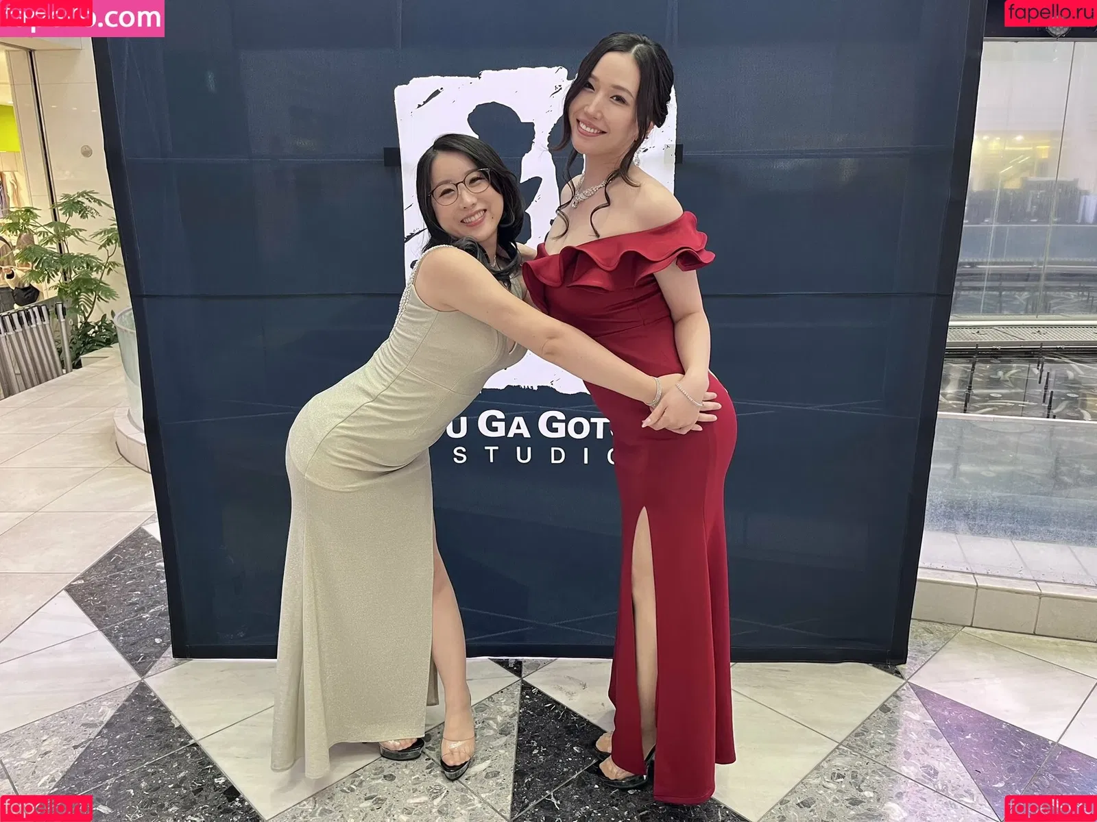 Kson Onair Onlyfans Photo Gallery 