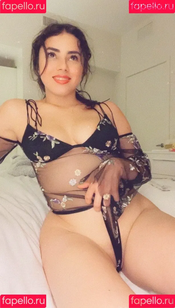 hollyoly Onlyfans Photo Gallery 