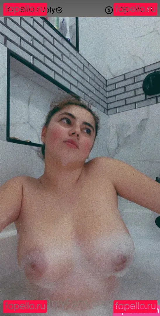 hollyoly Onlyfans Photo Gallery 