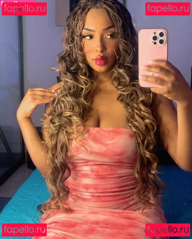 Sia Adams Nude Onlyfans Photo 8