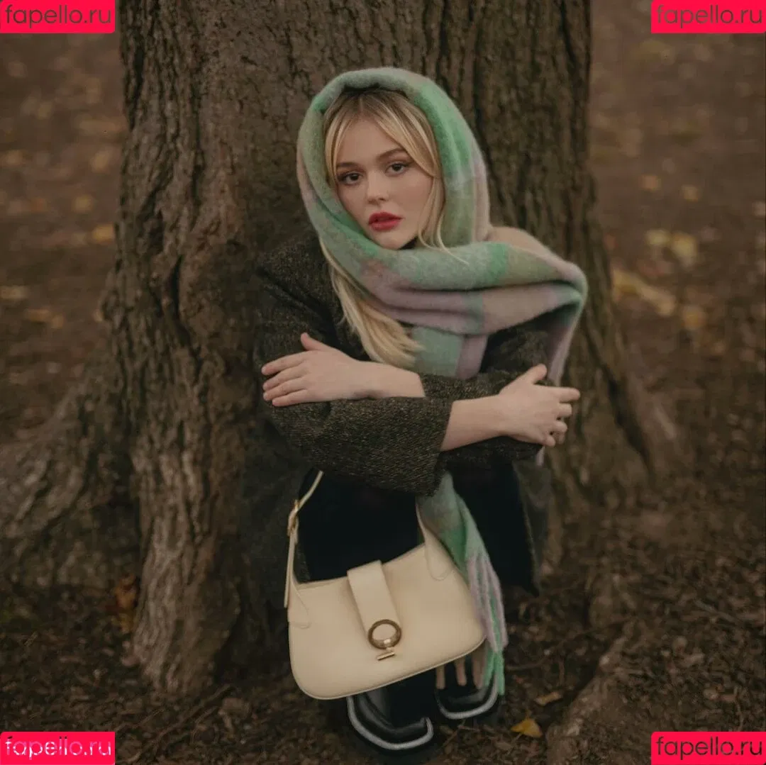 Emily Alyn Lind Onlyfans Photo Gallery 
