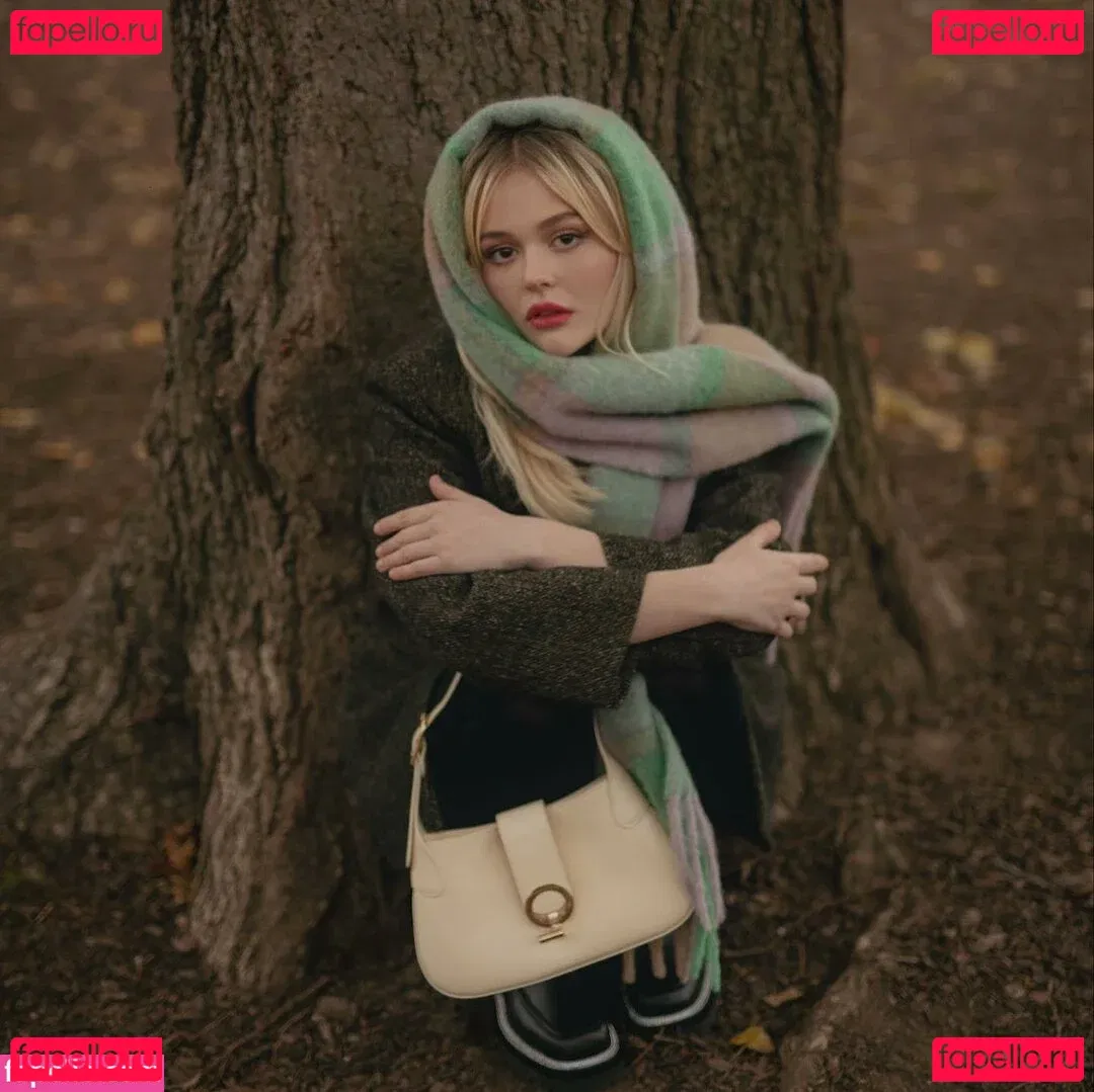 Emily Alyn Lind Onlyfans Photo Gallery 