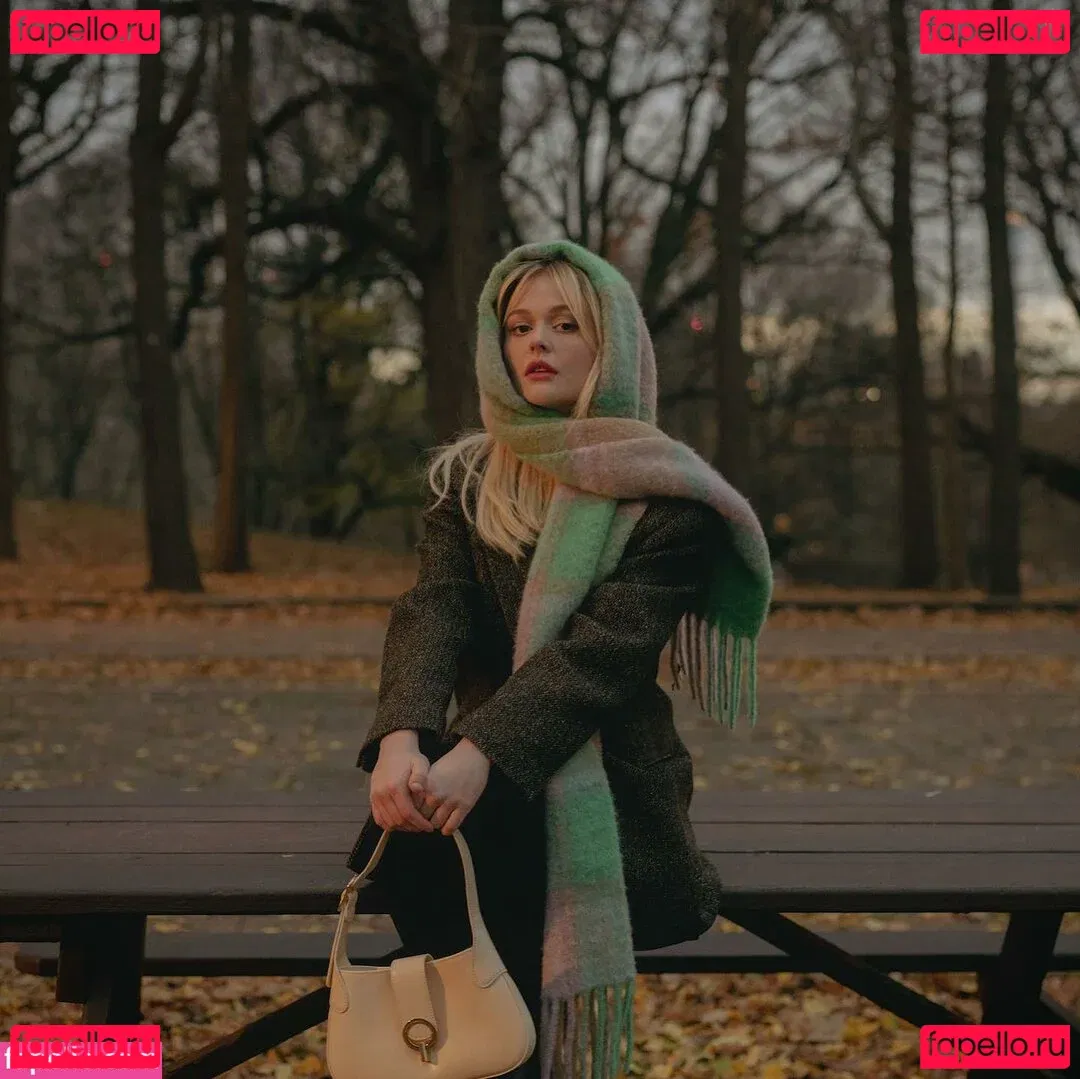 Emily Alyn Lind Onlyfans Photo Gallery 