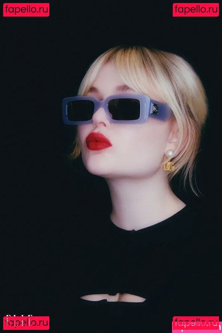 Emily Alyn Lind Onlyfans Photo Gallery 