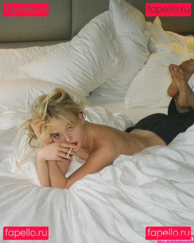 Emily Alyn Lind Onlyfans Photo Gallery 