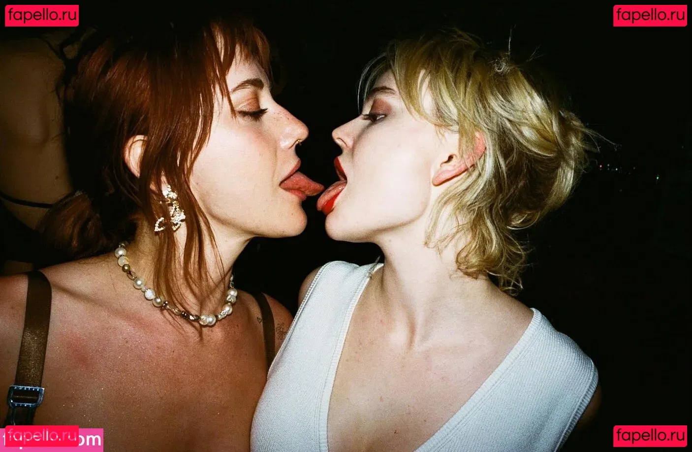 Emily Alyn Lind Onlyfans Photo Gallery 