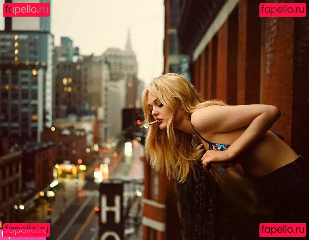 Emily Alyn Lind Onlyfans Photo Gallery 