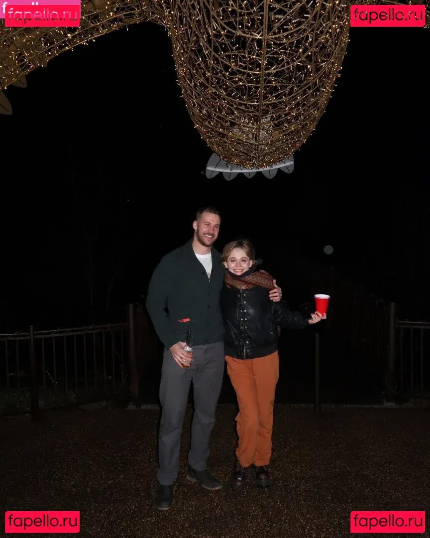 Emily Alyn Lind Onlyfans Photo Gallery 