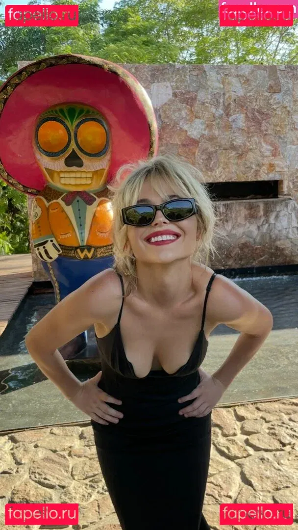 Emily Alyn Lind Onlyfans Photo Gallery 