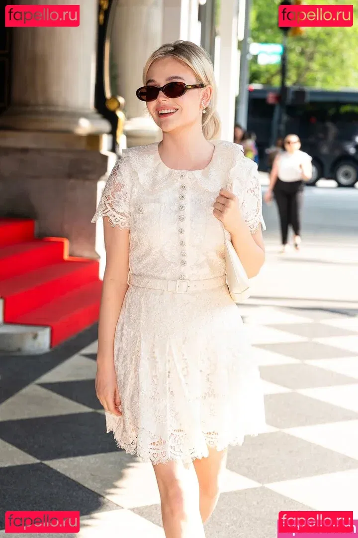 Emily Alyn Lind Onlyfans Photo Gallery 