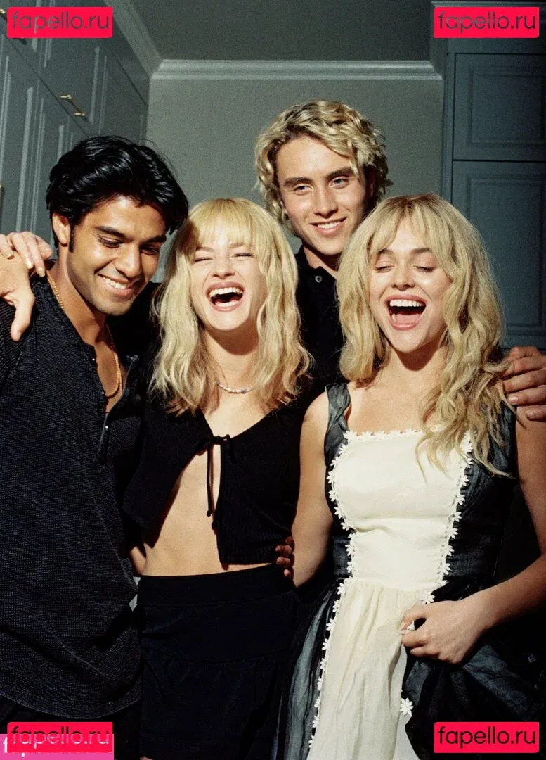 Emily Alyn Lind Onlyfans Photo Gallery 