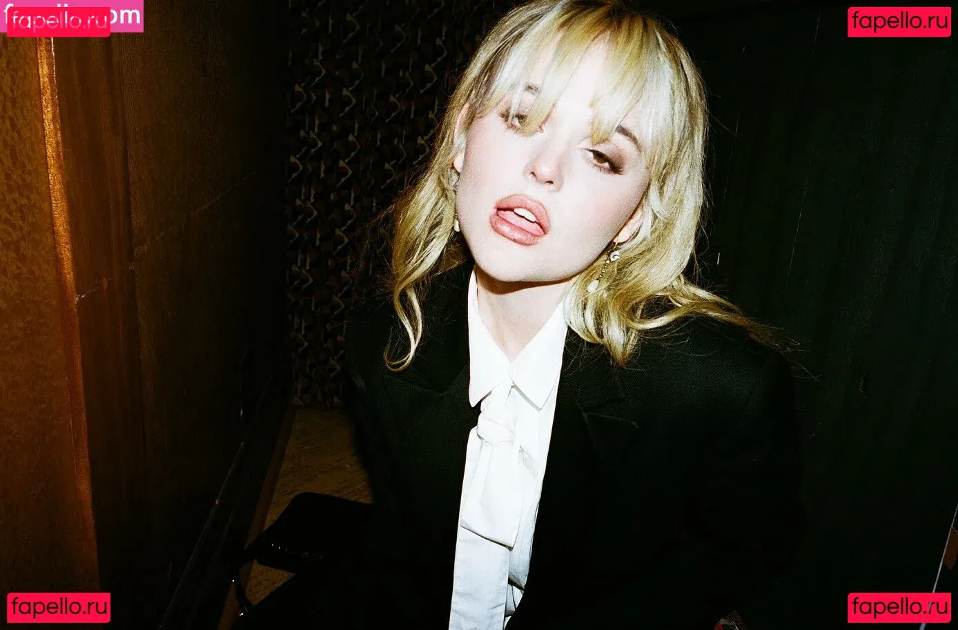 Emily Alyn Lind Onlyfans Photo Gallery 