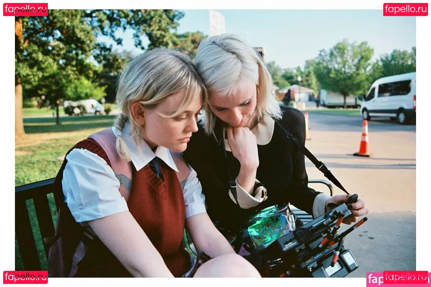 Emily Alyn Lind Onlyfans Photo Gallery 