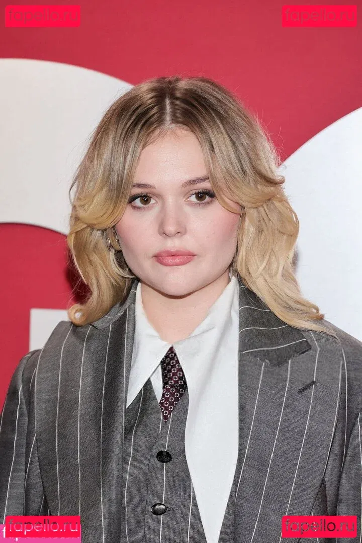 Emily Alyn Lind Onlyfans Photo Gallery 