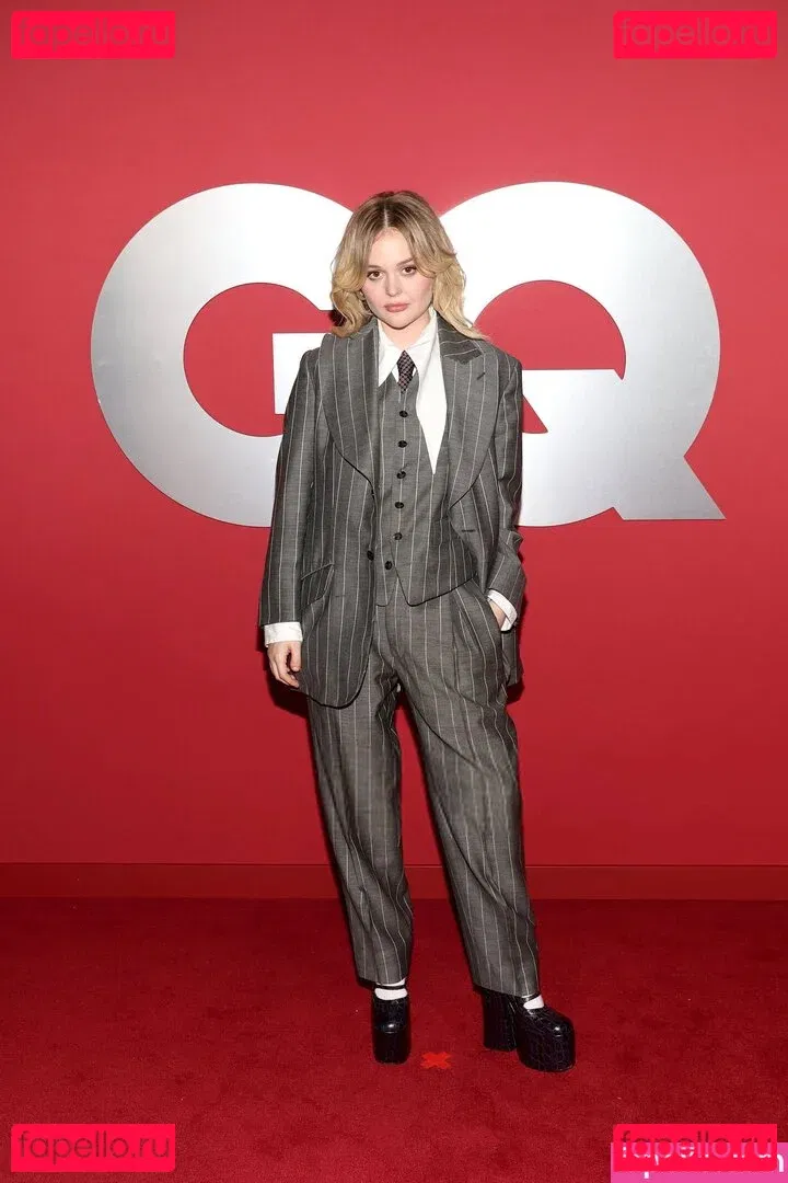 Emily Alyn Lind Onlyfans Photo Gallery 