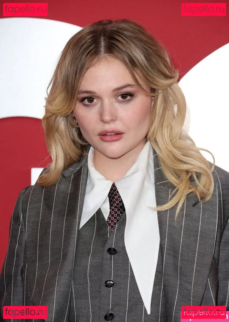 Emily Alyn Lind Onlyfans Photo Gallery 