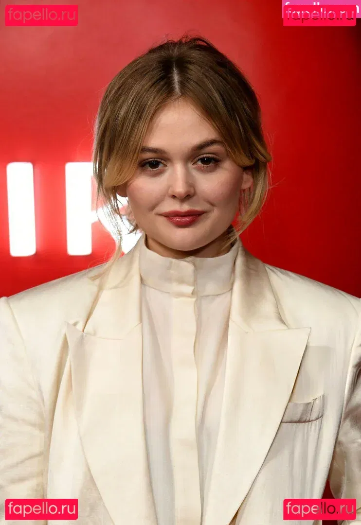 Emily Alyn Lind Onlyfans Photo Gallery 