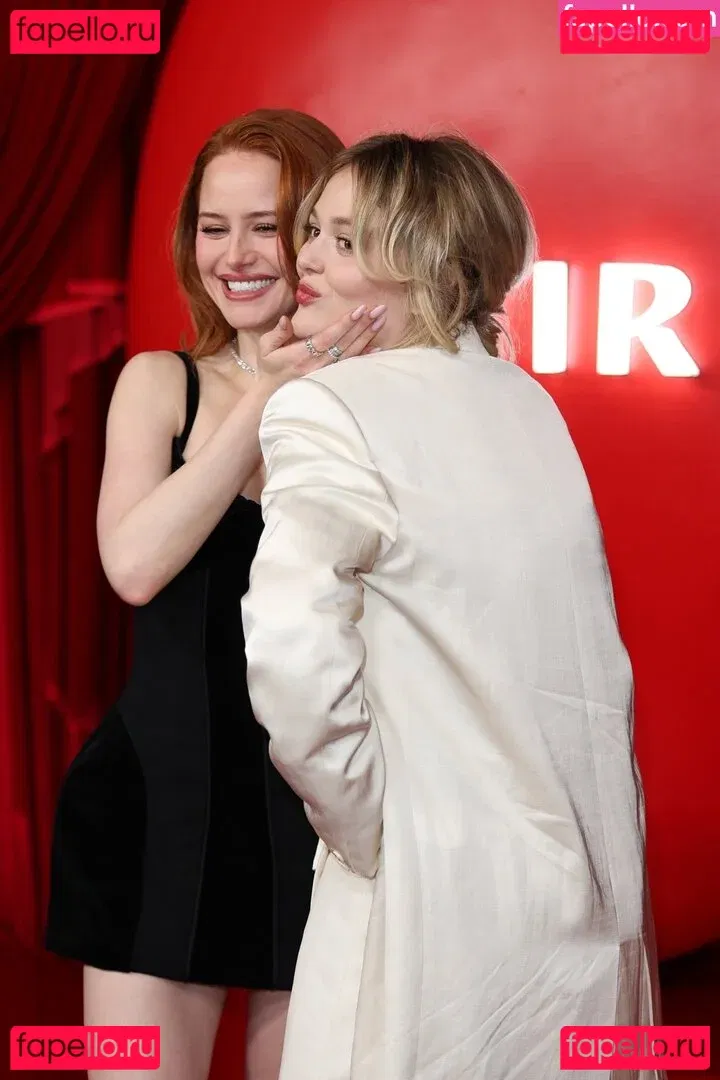 Emily Alyn Lind Onlyfans Photo Gallery 