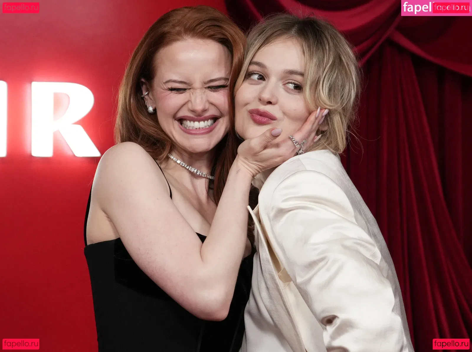 Emily Alyn Lind Onlyfans Photo Gallery 