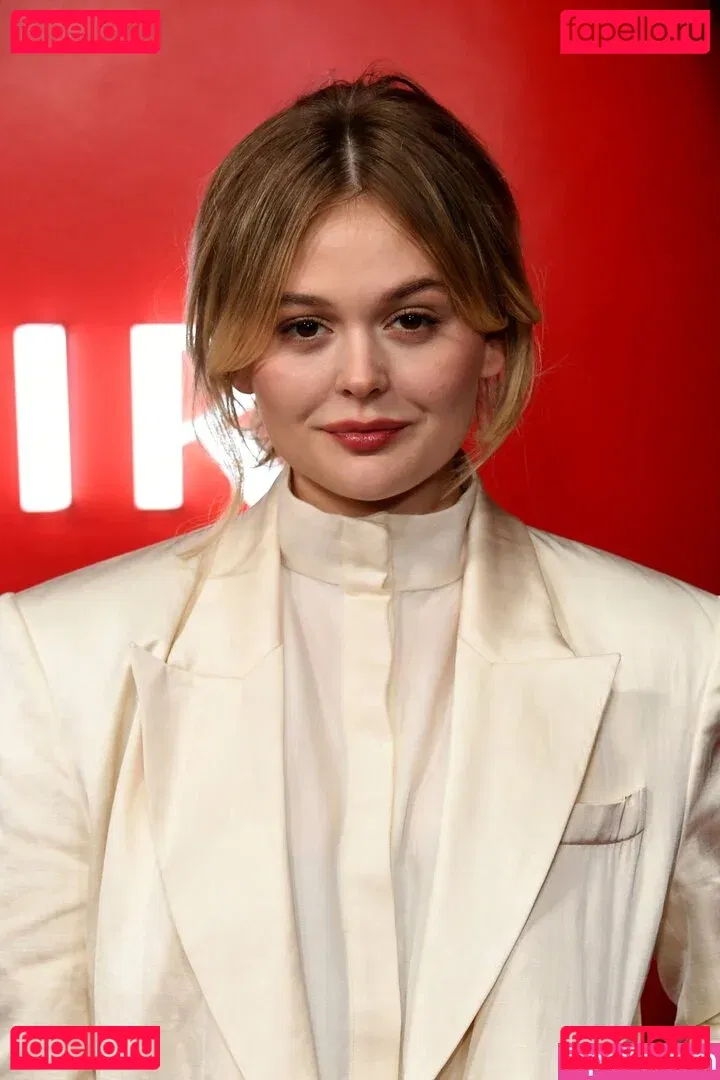 Emily Alyn Lind Onlyfans Photo Gallery 