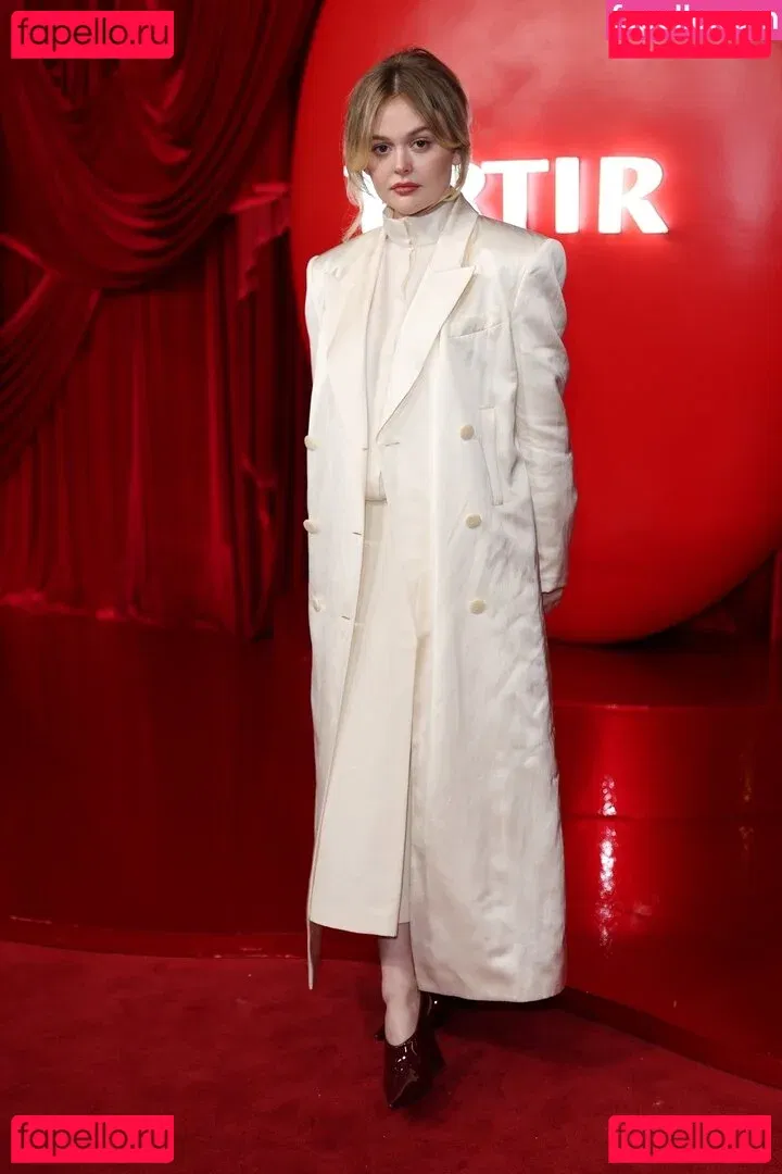 Emily Alyn Lind Onlyfans Photo Gallery 