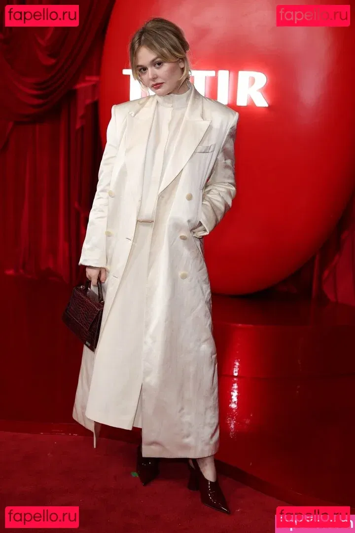 Emily Alyn Lind Onlyfans Photo Gallery 