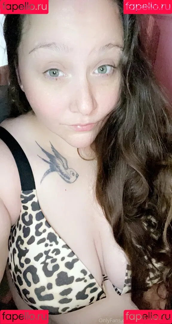 thatmandagirl Onlyfans Photo Gallery 