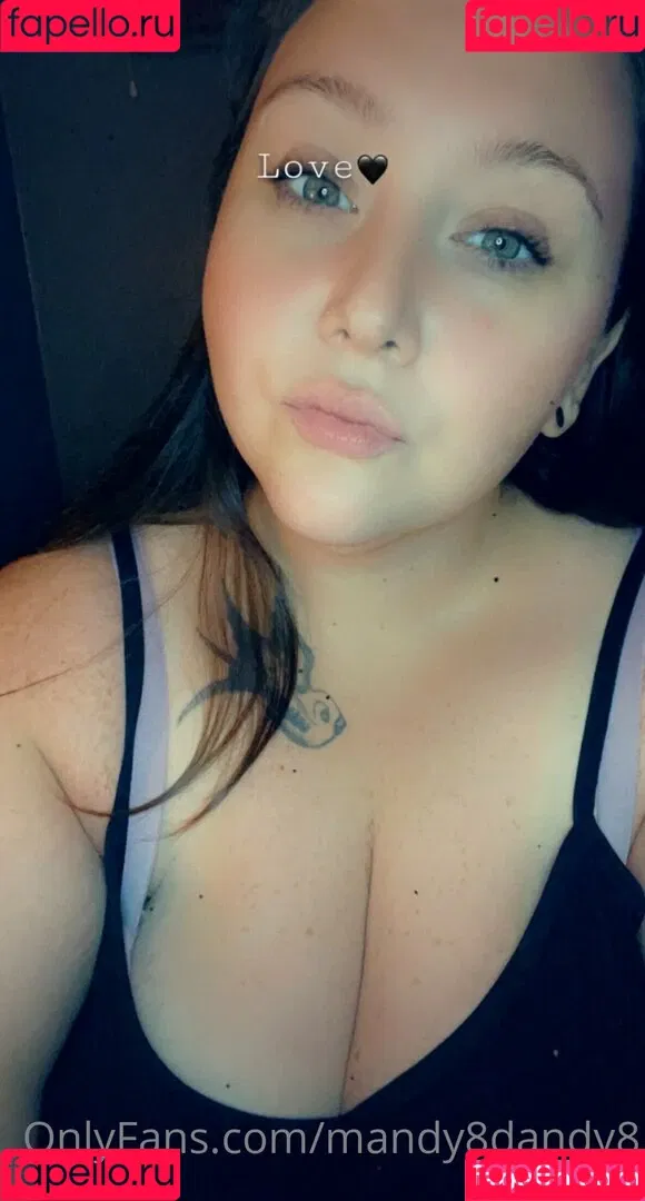 thatmandagirl Onlyfans Photo Gallery 