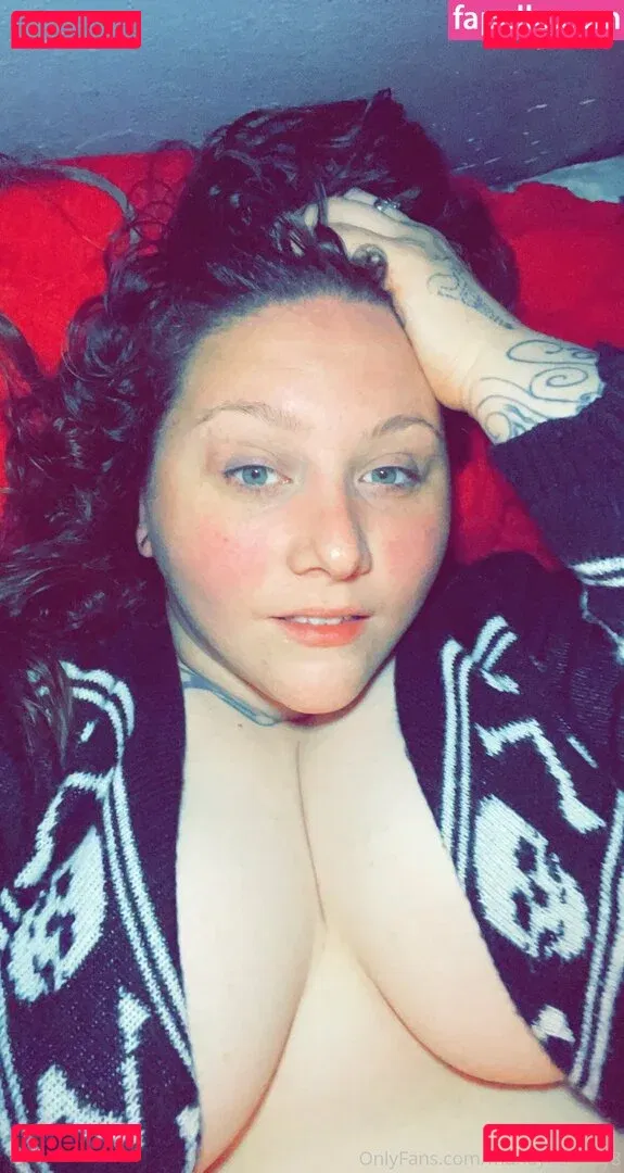 thatmandagirl Onlyfans Photo Gallery 