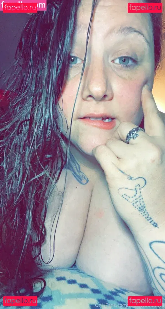 thatmandagirl Onlyfans Photo Gallery 