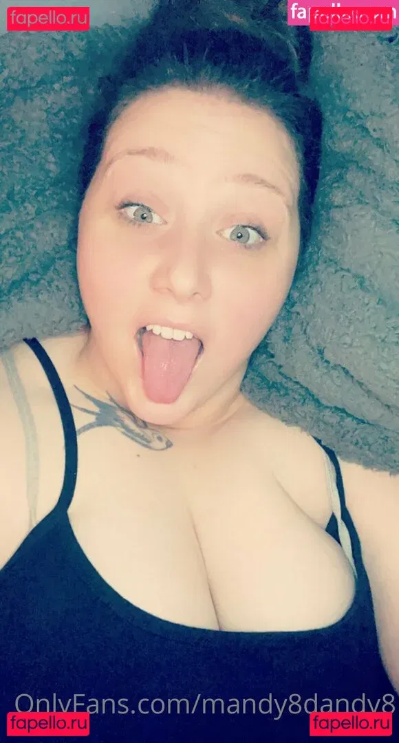 thatmandagirl Onlyfans Photo Gallery 