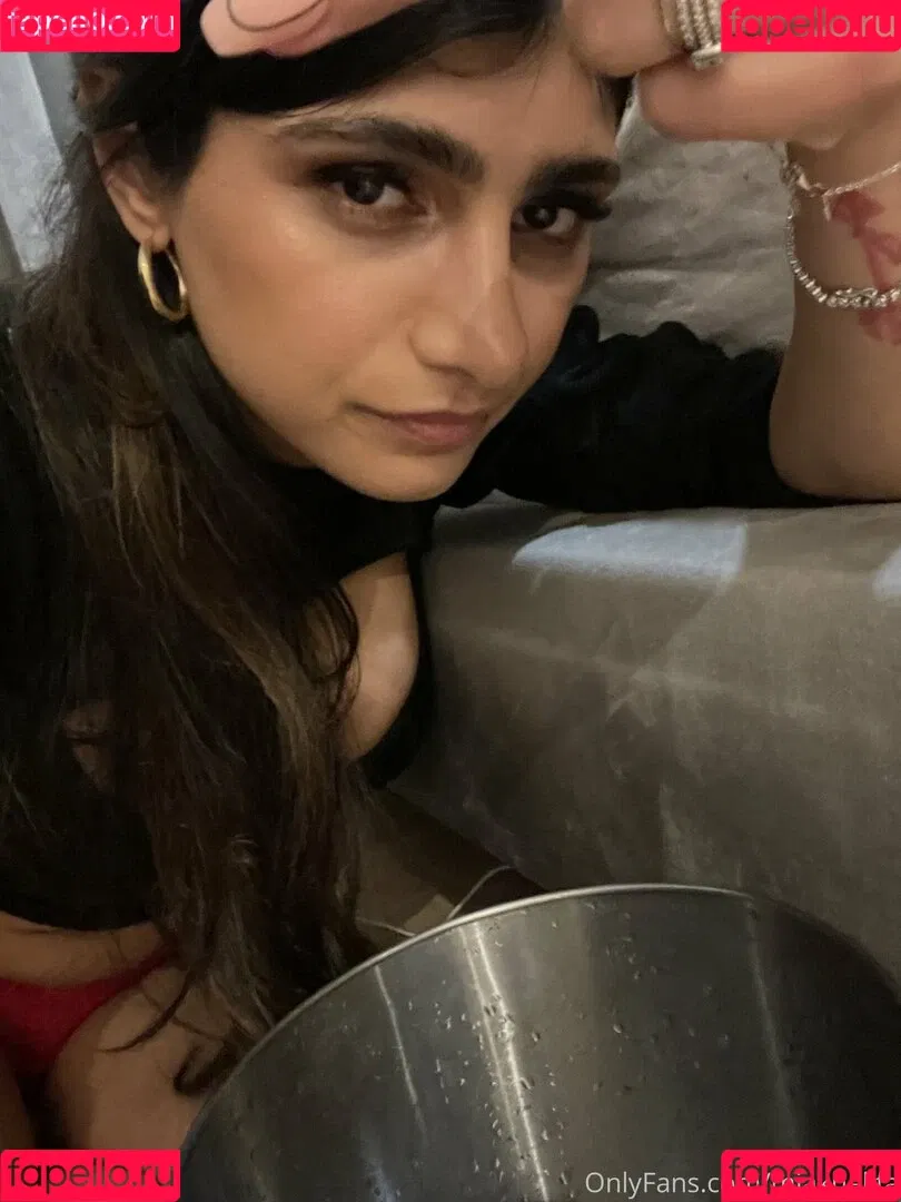 miakhalifa Onlyfans Photo Gallery 