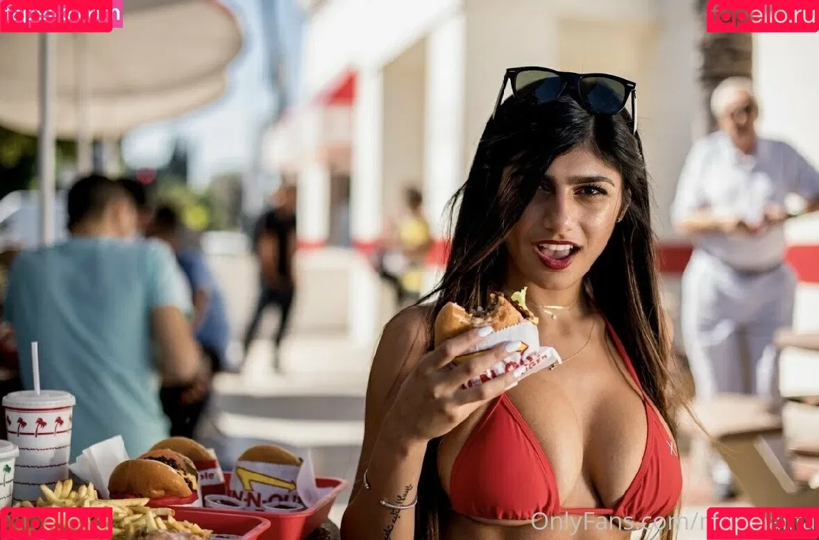 miakhalifa Onlyfans Photo Gallery 